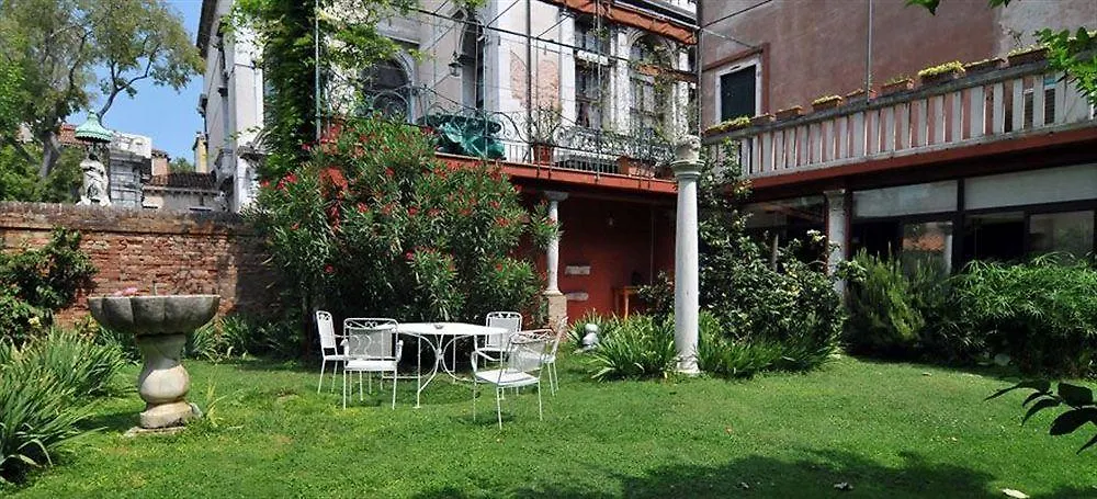 Appartamento Garden Ca' Rezzonico Venice Italy