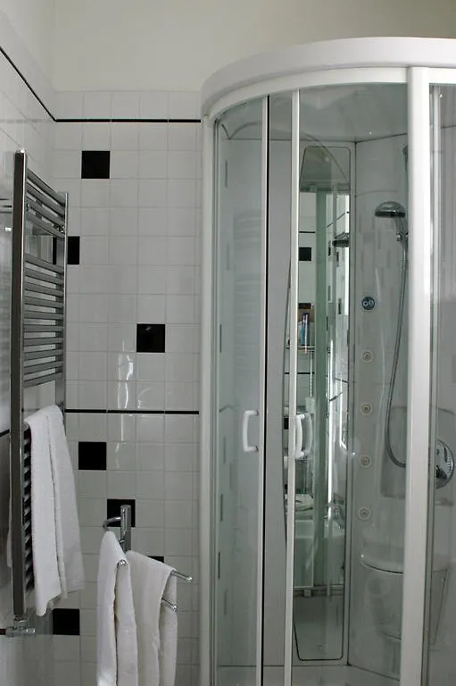 Apartment Appartamento Garden Ca' Rezzonico Venice Italy